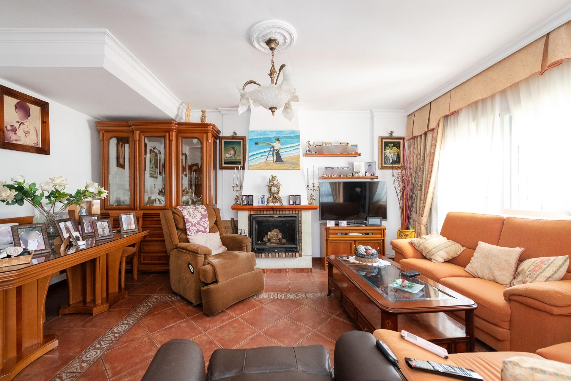  Semi-detached house for Sale in Rincon de la Victoria | 4 Bed | Beach 20m | Garage - 2