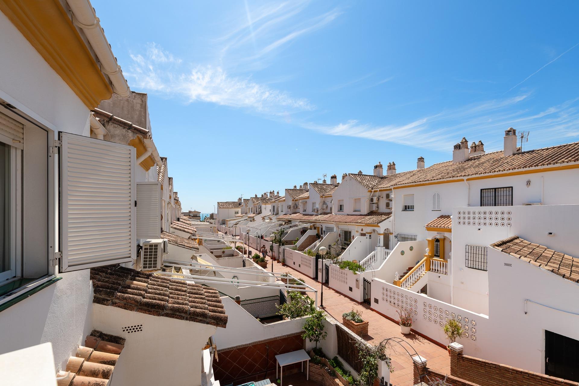  Semi-detached house for Sale in Rincon de la Victoria | 4 Bed | Beach 20m | Garage - 24